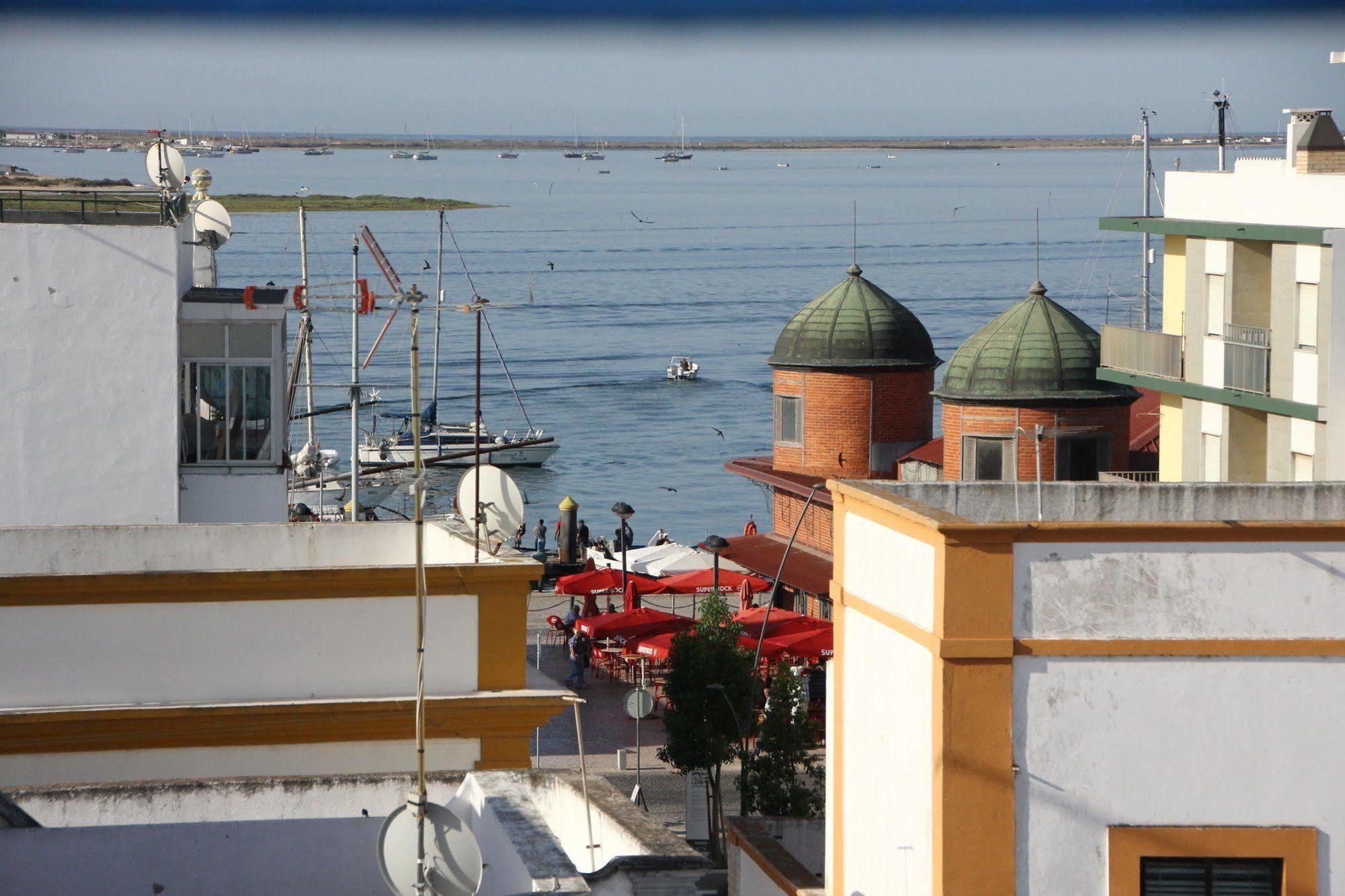 Al - Alojamento Local Pension Bicuar Hotel Olhão Eksteriør billede